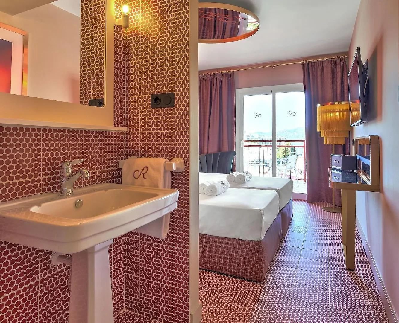 Hotel Romeos Ibiza - Adults Only à Sant Antoni de Portmany 4*,  Espagne